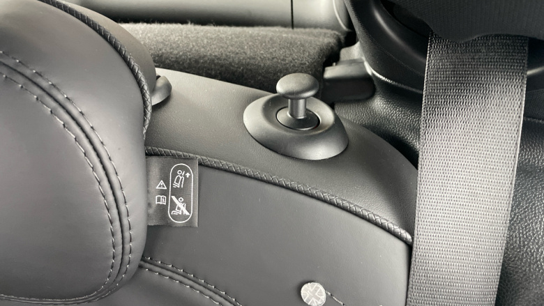 MINI Hatchback 2.0 Cooper S Exclusive 3dr Auto Petrol Hatchback